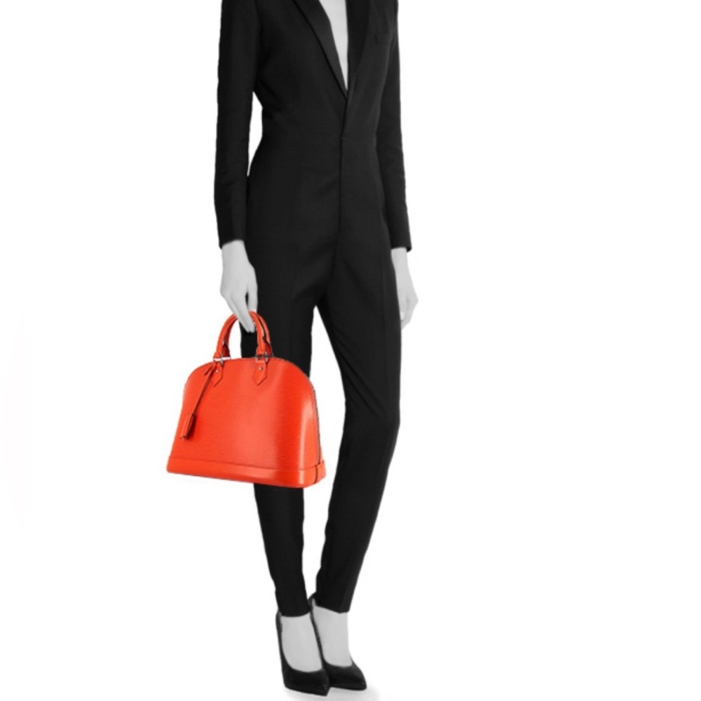 Louis Vuitton Alma handbag in Piment Epi leather PM with silver-tone hardware. - Picture 2 of 16